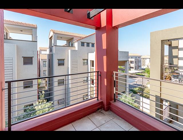 1 BEDROOM TOWNHOUSE FOR SALE IN LONEHILL
